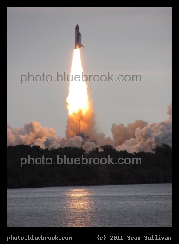 Endeavour in Flight - Space shuttle Endeavour on its last flight, STS-134