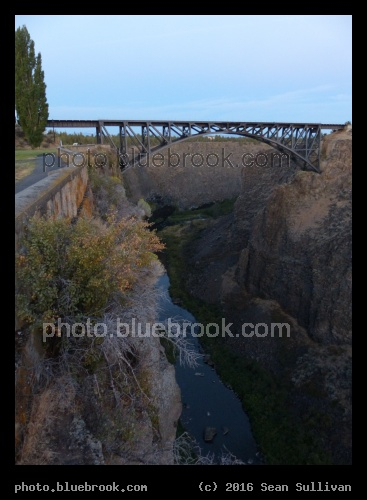 Canyon Edge - Crooked River Canyon, Oregon