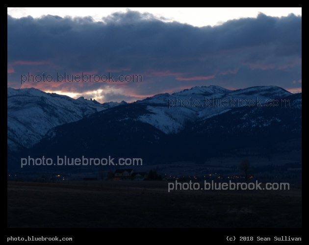 Underlit - Corvallis MT
