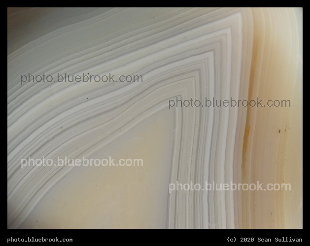 Agate Chevron Detail - Corvallis MT