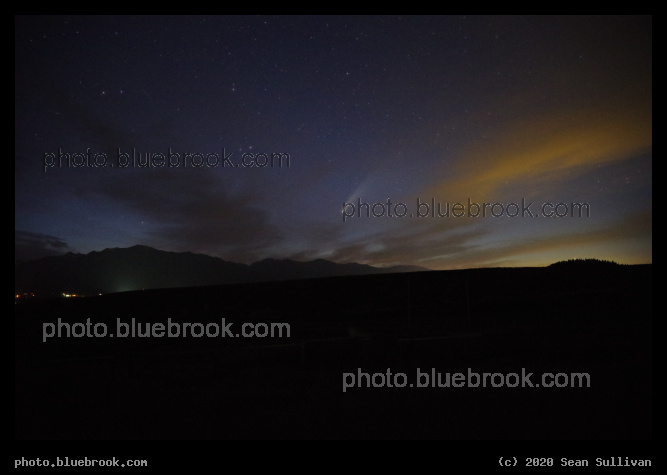 The Colors of a Twilight Sky - Comet NEOWISE, Corvallis MT